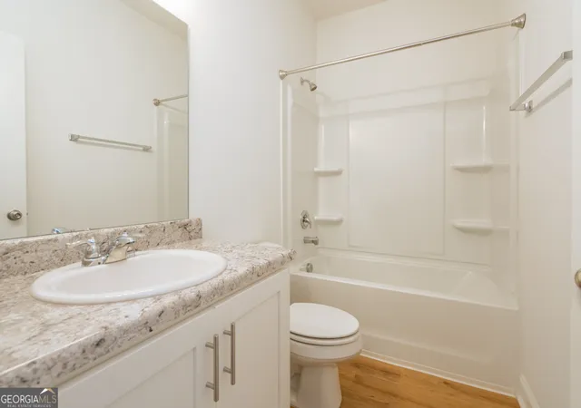 Photo 3 of Single family home for sale at 380 Mcclelland Loop NE, Ludowici, GA 31316 | MLS# 10803675 | Listing updated on 2026-08-11