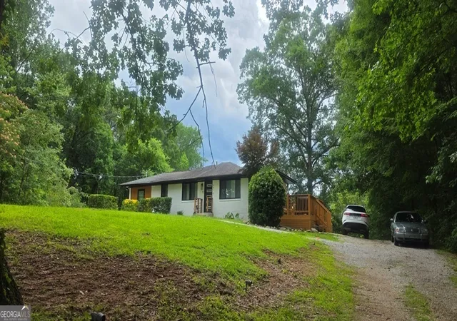 Photo 2 of Sale Pending at 4916 Campbellton Rd Sw, Atlanta, GA 30331 | MLS# 10541787 | Listing updated on 2026-08-14
