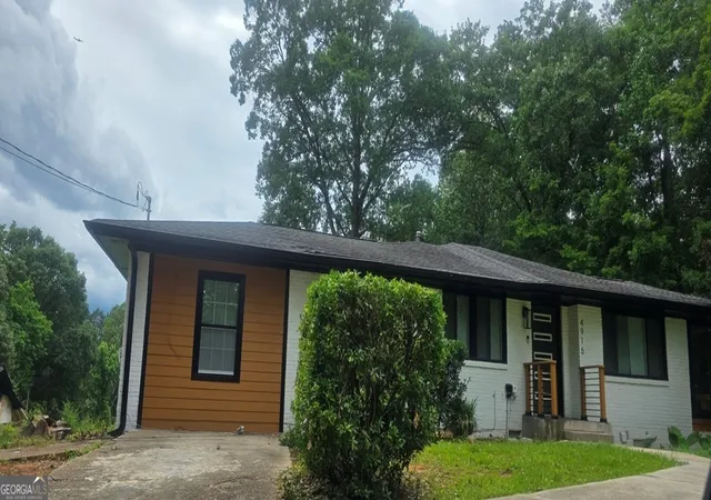 Photo 2 of Sale Pending at 4916 Campbellton Rd SW, Atlanta, GA 30331 | MLS# 10541787 | Listing updated on 2026-08-14