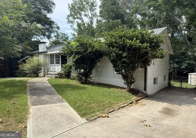 Photo 4 of Single family home for sale at 868 King Rd, Jonesboro, GA 30236 | MLS# 10799104 | Listing updated on 2026-09-08