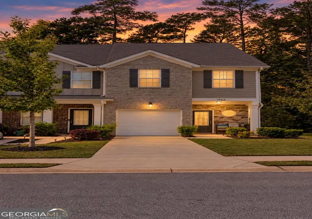 Photo 1 of Single family home for sale at 1902 Old Dogwood, Jonesboro, GA 30238 | MLS# 10880343 | Listing updated on 2026-10-29
