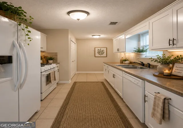 Photo 4 of Single family home for sale at 225 Wagon Wheel Dr, Rex, GA 30273 | MLS# 10777846 | Listing updated on 2026-08-29