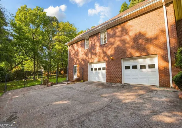 Photo 3 of Single family home for sale at 245 Deerhill Dr, Bogart, GA 30622 | MLS# 10826738 | Listing updated on 2026-09-13