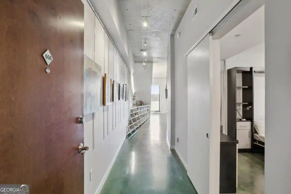 Listing Photo 2 - Condo for sale in 335 W Ponce De Leon Ave located at 335 W Ponce De Leon Ave, Decatur, GA 30030 - Unit #606