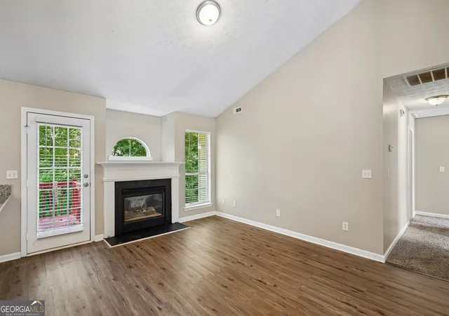 Photo 4 of Sale Pending at 403 Edgewood Dr, Mcdonough, GA 30253 | MLS# 10794621 | Listing updated on 2026-09-18