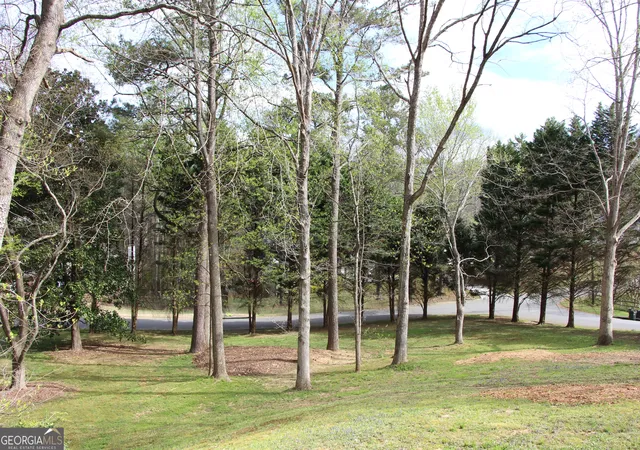 Photo 2 of Single family home for sale at 620 Oakstone Way, Roswell, GA 30075 | MLS# 10722961 | Listing updated on 2026-07-06
