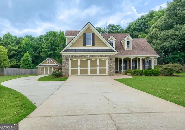 Photo 1 of Sale Pending at 3016 Keeneland Blvd, Mcdonough, GA 30252 | MLS# 10810622 | Listing updated on 2026-09-18