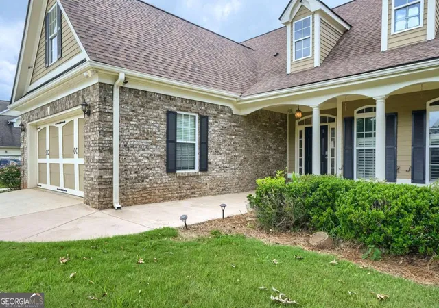 Photo 3 of Sale Pending at 3016 Keeneland Blvd, Mcdonough, GA 30252 | MLS# 10810622 | Listing updated on 2026-09-18