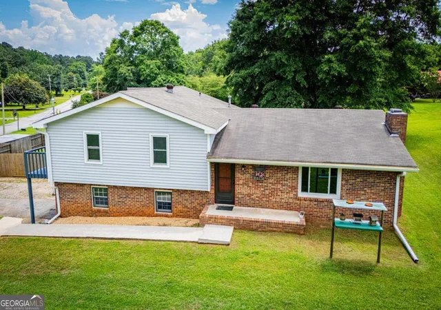 Homes for sale in Carrollton, GA | 235 E Knight, Carrollton, GA 30116 | MLS# 10787608
