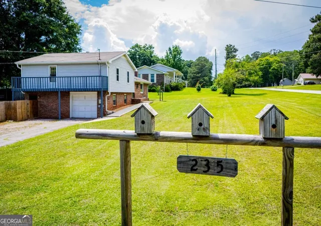 Homes for sale in Carrollton, GA | 235 E Knight, Carrollton, GA 30116 | MLS# 10787608