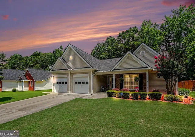2nd image of 1924 Brittlebank Ln, Lawrenceville, GA 30043 | MLS# 10804079