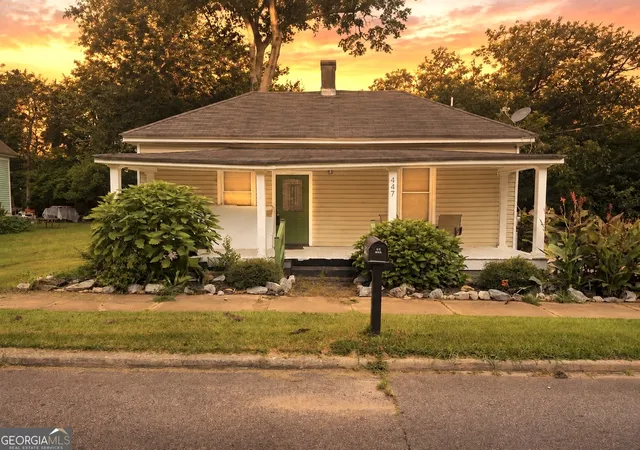 2nd image of 447 N 9th St, Griffin, GA 30223 | MLS# 10809292