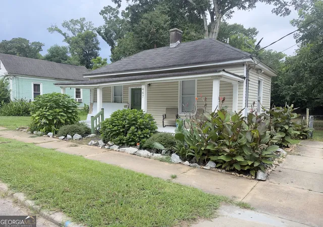 Photo 2 of Single family home for sale at 447 N 9th Street, Griffin, GA 30223 | MLS# 10809292 | Listing updated on 2026-08-03