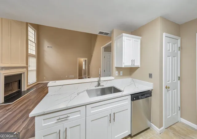 4th image of 320 Outwood Mill Ct, Johns Creek, GA 30022 | MLS# 10815604