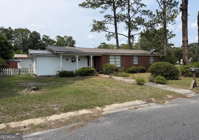 Photo 1 of Single family home for sale at 135 Morgan St, Waycross, GA 31501 | MLS# 10815019 | Listing updated on 2026-08-12