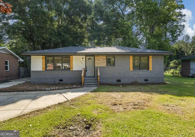 Homes for sale in Columbus, GA | 2322 Laurel Dr, Columbus, GA 31907 | MLS# 10784474
