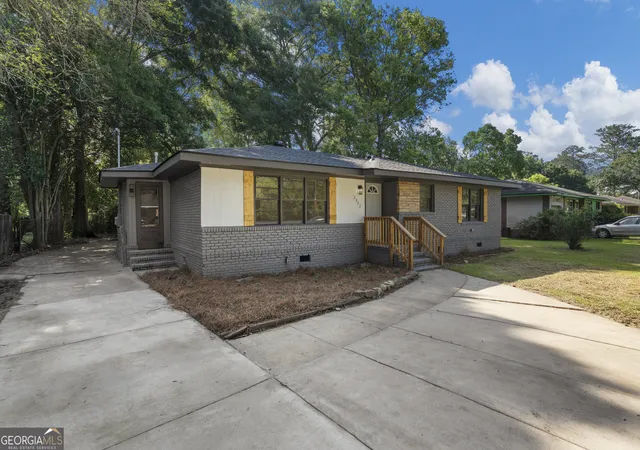 Homes for sale in Columbus, GA | 2322 Laurel Dr, Columbus, GA 31907 | MLS# 10784474
