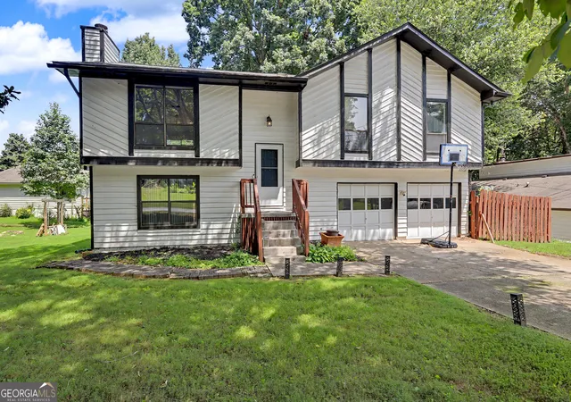 1st image of 2571 Wildflower Ln, Lawrenceville, GA 30044 | MLS# 10830970