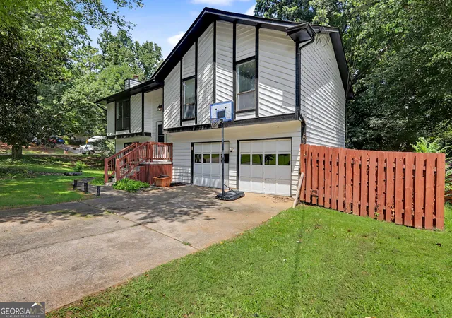 2nd image of 2571 Wildflower Ln, Lawrenceville, GA 30044 | MLS# 10830970
