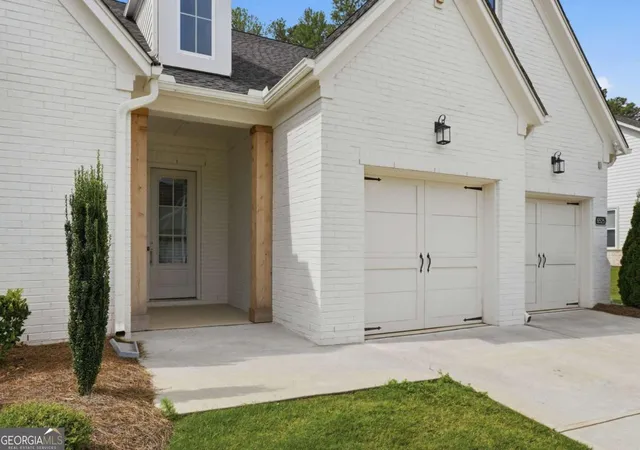 Photo 4 of Single family home for sale at 6525 Namon Valley Dr, Cumming, GA 30028 | MLS# 10812413 | Listing updated on 2026-10-01