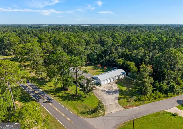 4th image of 614 N Victory Dr, Lyons, GA 30436 | MLS# 10831488