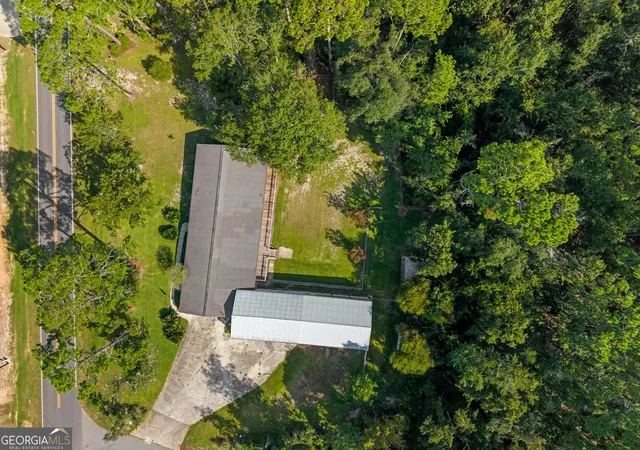 5th image of 614 N Victory Dr, Lyons, GA 30436 | MLS# 10831488