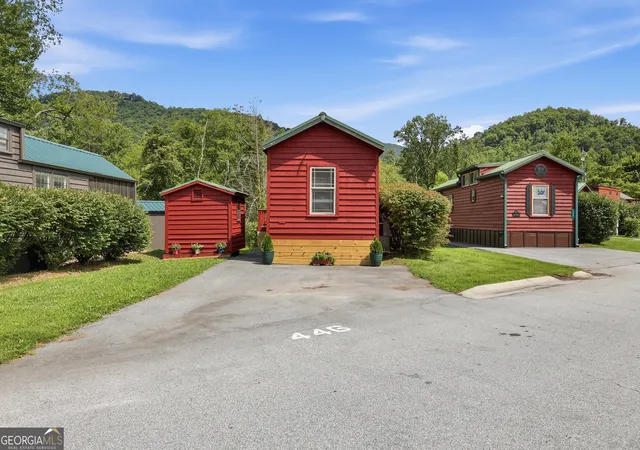 2nd image of 446 River Vista Dr, Dillard, GA 30537 | MLS# 10817458