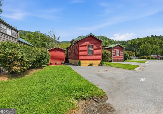 5th image of 446 River Vista Dr, Dillard, GA 30537 | MLS# 10817458