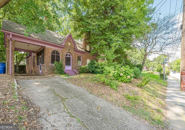 Photo 3 of Sale Pending at 1449 Glenwood Ave Se, Atlanta, GA 30316 | MLS# 10790037 | Listing updated on 2026-09-08