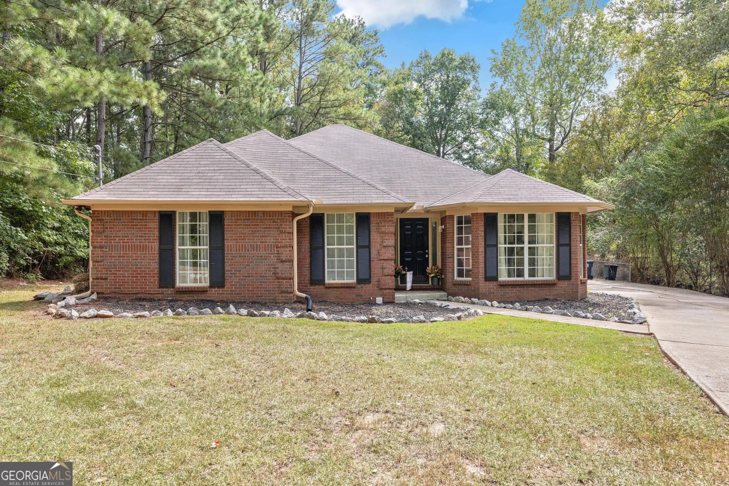 Photo 1 of Single family home for sale at 1907 12th Place S, Phenix City, AL 36869 | MLS# 10869906 | Listing updated on 2026-10-23