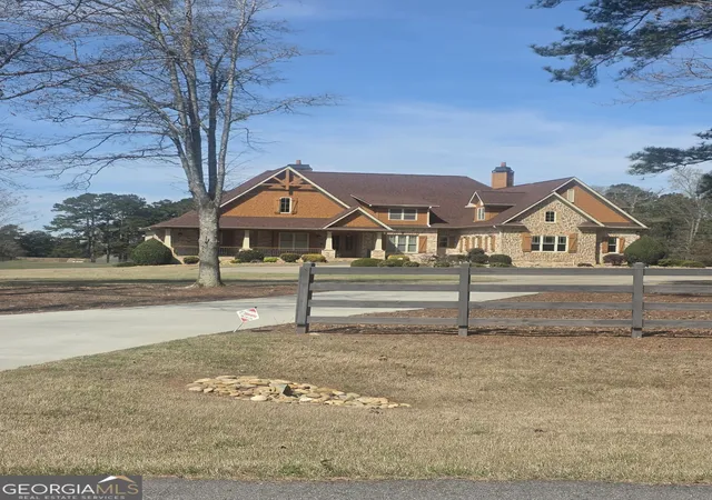 Photo 3 of Single family home for sale at 1202 Red Oak Dr, Monroe, GA 30655 | MLS# 10709397 | Listing updated on 2026-08-19