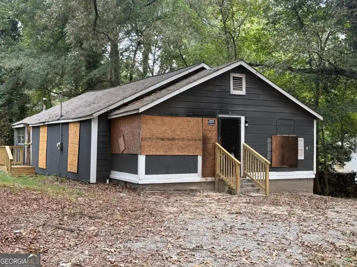 Photo 1 of Single family home for sale at 1300 Nash Rd Nw, Atlanta, GA 30331 | MLS# 10855989 | Listing updated on 2026-10-14