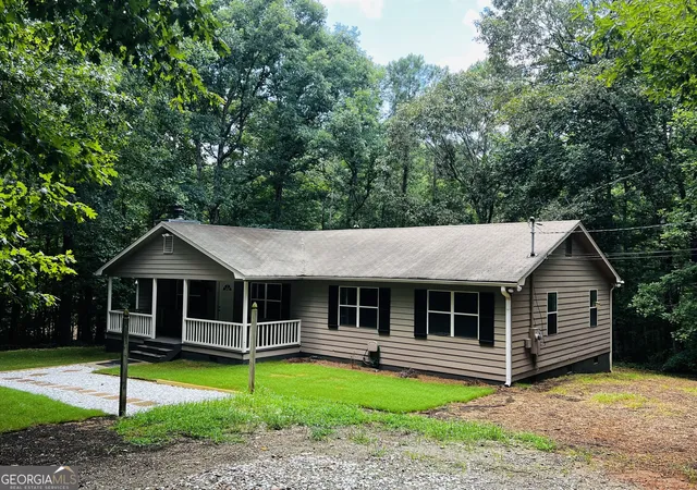 Photo 2 of Single family home for sale at 260 New Hope Dr, Mcdonough, GA 30252 | MLS# 10827691 | Listing updated on 2026-09-10