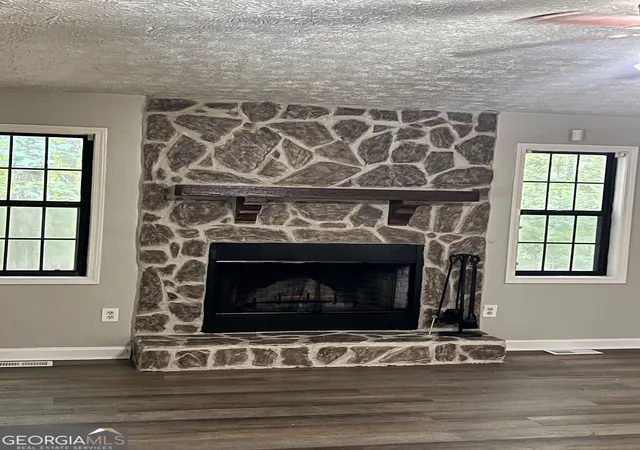 Photo 3 of Single family home for sale at 260 New Hope Dr, Mcdonough, GA 30252 | MLS# 10827691 | Listing updated on 2026-09-10