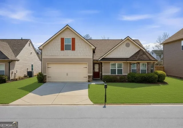 Photo 1 of Sale Pending at 5570 Glenn Ivey Dr, Cumming, GA 30028 | MLS# 10699448 | Listing updated on 2026-09-03