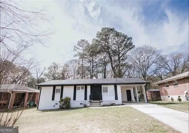 Photo 3 of Single family home for sale at 3047 Horse Shoe Dr Se, Atlanta, GA 30316 | MLS# 10812770 | Listing updated on 2026-08-25