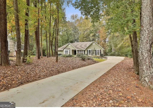 Photo 2 of Single family home for sale at 20 Audubon Pt, Newnan, GA 30265 | MLS# 10792481 | Listing updated on 2026-10-08