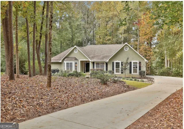 Photo 3 of Single family home for sale at 20 Audubon Pt, Newnan, GA 30265 | MLS# 10792481 | Listing updated on 2026-10-08