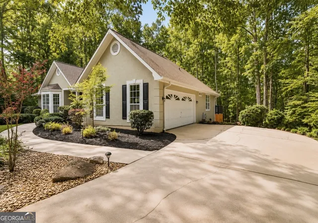 Photo 4 of Single family home for sale at 20 Audubon Pt, Newnan, GA 30265 | MLS# 10792481 | Listing updated on 2026-10-08