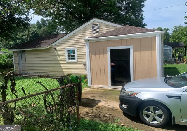 1st image of 1933 Henry Crumpton Dr Sw, Birmingham, AL 35211 | MLS# 10801335