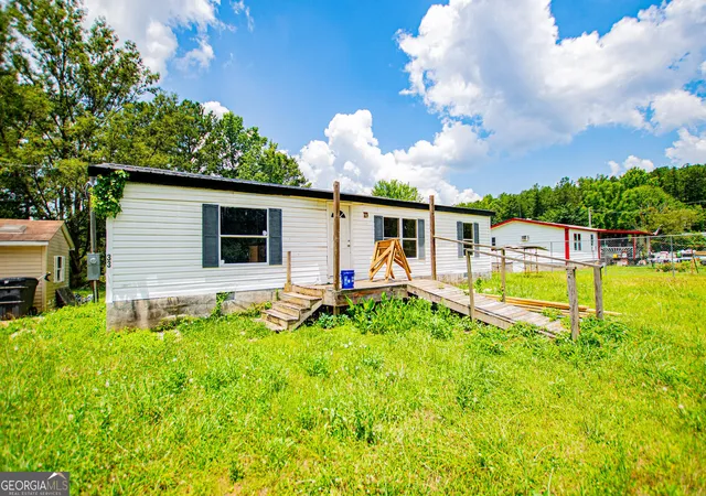 Homes for sale in Carrollton, GA | 33 Holiday Dr, Carrollton, GA 30116 | MLS# 10800119