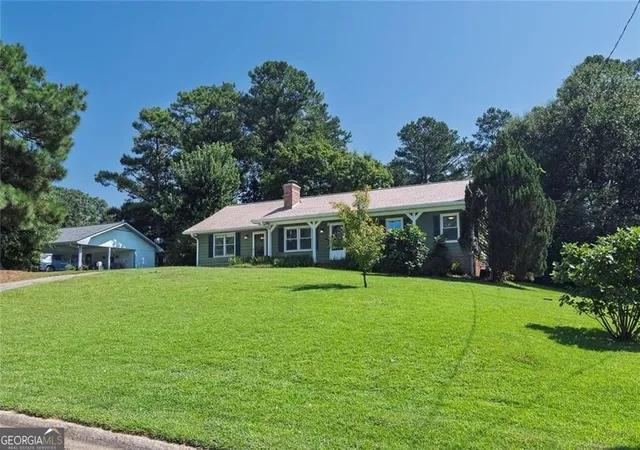Photo 2 of Sale Pending at 485 Breezy Dr Sw, Marietta, GA 30064 | MLS# 10827784 | Listing updated on 2026-08-31