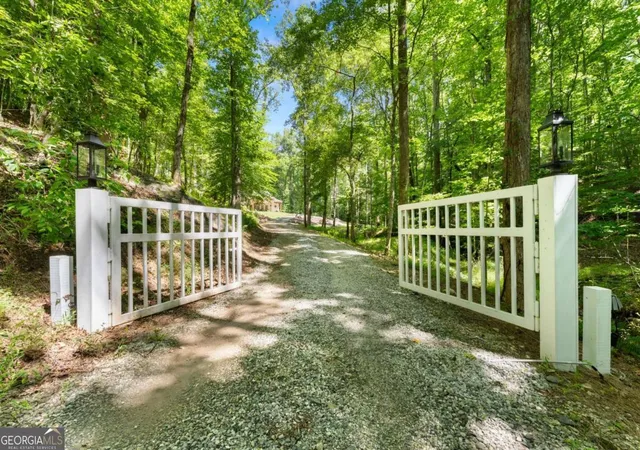 Photo 3 of Single family home for sale at 189 Peace Valley Rd, Dahlonega, GA 30533 | MLS# 10810773 | Listing updated on 2026-08-05