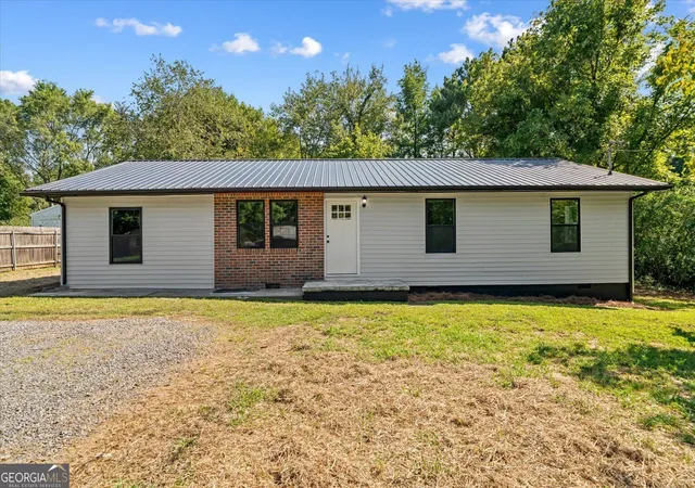 Photo 1 of Single family home for sale at 2005 Watergate Ln, Tunnel Hill, GA 30755 | MLS# 10834071 | Listing updated on 2026-09-10