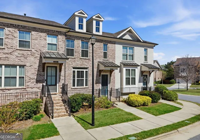 Homes for sale in Duluth, GA | 2051 Glenview Park Cir, Duluth, GA 30097 | MLS# 10719535