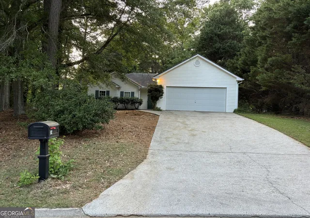 Photo 1 of Single family home for sale at 882 Whispering Wy, Winder, GA 30680 | MLS# 10740730 | Listing updated on 2026-08-28
