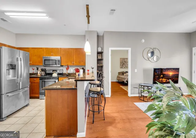 Photo 2 of Condo for sale at 870 Mayson Turner Rd NW #1321, Atlanta, GA 30314 | MLS# 10688080 | Listing updated on 2026-08-21