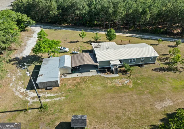 Photo 2 of Manufactured home for sale at 40 Azalea Dr, Hazlehurst, GA 31539 | MLS# 10755951 | Listing updated on 2026-09-27