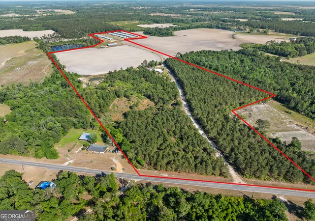 Photo 3 of Manufactured home for sale at 40 Azalea Dr, Hazlehurst, GA 31539 | MLS# 10755951 | Listing updated on 2026-09-27