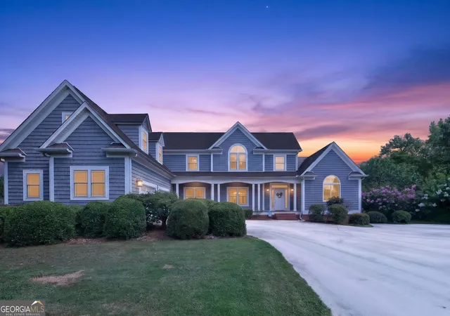 Photo 4 of Sale Pending at 1000 Walton Rd, Newnan, GA 30263 | MLS# 10808011 | Listing updated on 2026-08-13